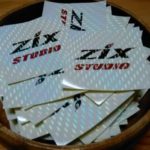 ZIXスタジオ8周年記念ステッカー